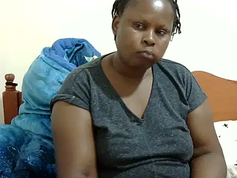 Snapshot of Pretty_lilly02 chatting on October 5, 2025, 7:01 pm Pretty lilly02 online show from October 5, 2025, 7:01 pm