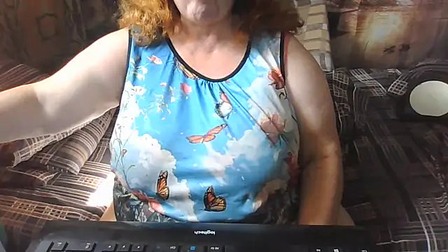 Snapshot of RoseRed69 chatting on July 6, 2026, 7:05 am RoseRed69 online show from July 6, 2026, 7:05 am
