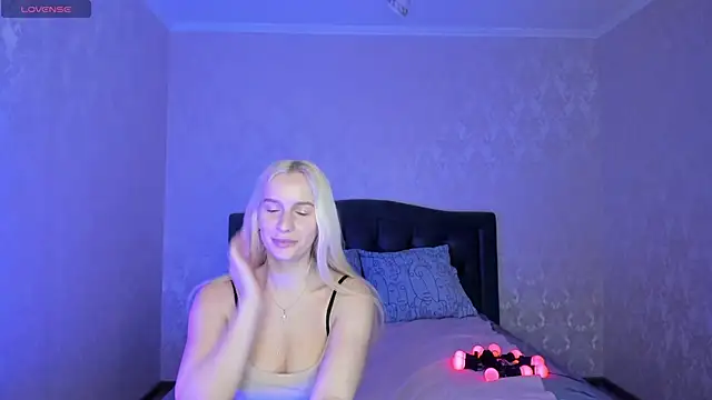 Amanda054 online show from January 21, 2025, 9:15 pm