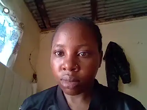 Snapshot of Queen_loveer chatting on March 15, 2025, 2:01 pm Queen loveer online show from March 15, 2025, 2:01 pm