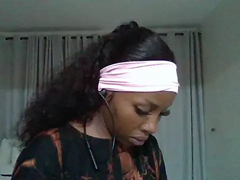Queen loveer online show from May 26, 2026, 8:38 pm