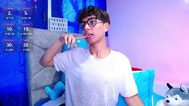 OwenBluee online show from December 7, 2024, 11:18 am