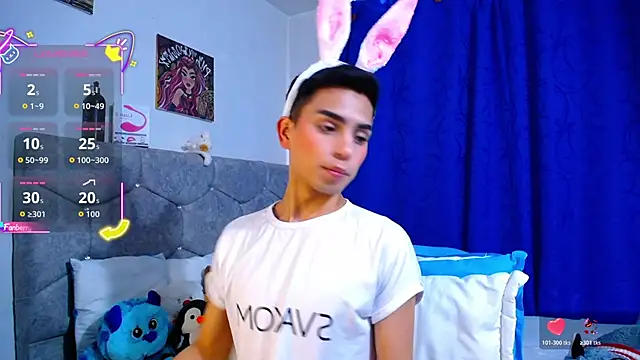 OwenBluee online show from October 28, 2025, 6:43 pm