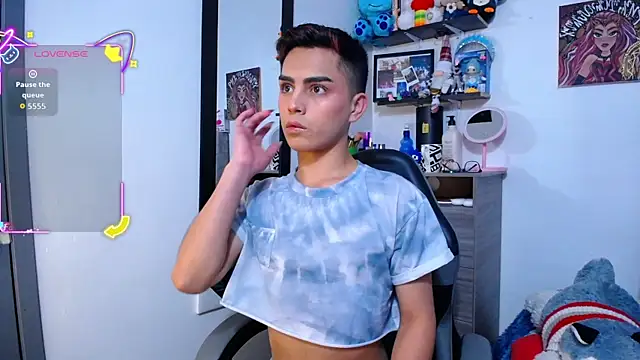 OwenBluee online show from February 25, 2026, 6:56 am