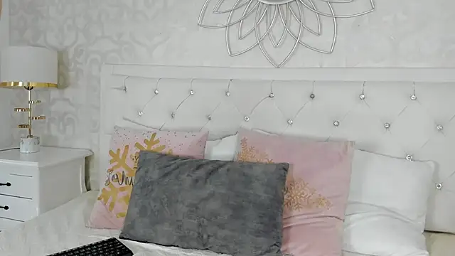 Kimberlin Cam  online show from November 8, 2025, 7:34 pm