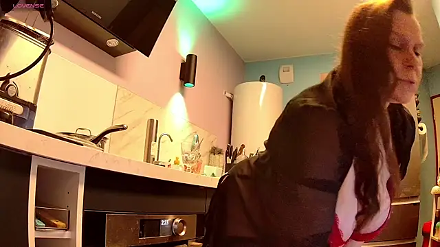 Endrocleia online show from February 21, 2026, 1:28 am