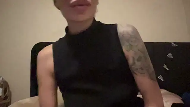 myloveforyouu online show from March 26, 2026, 1:01 am