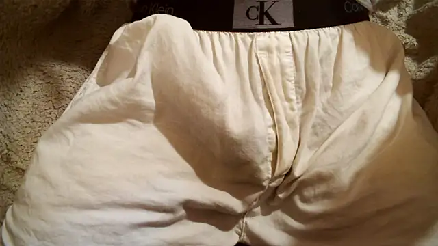 KoyuHanara online show from November 4, 2025, 3:33 pm