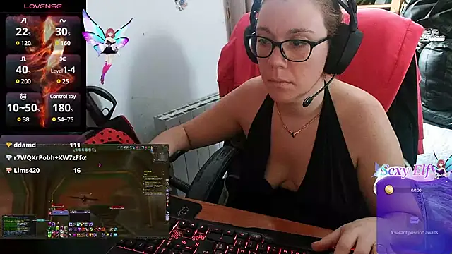 lili-hot-77 online show from February 12, 2025, 11:29 am