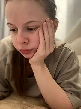 wrenlie online show from November 4, 2025, 1:48 am