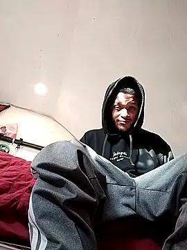 Snapshot of rayyymack chatting on April 20, 2026, 10:00 pm rayyymack online show from April 20, 2026, 10:00 pm