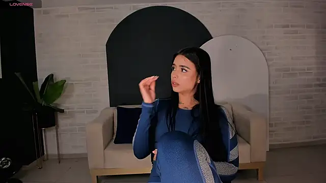 MariaHerrera  online show from March 17, 2025, 5:23 am