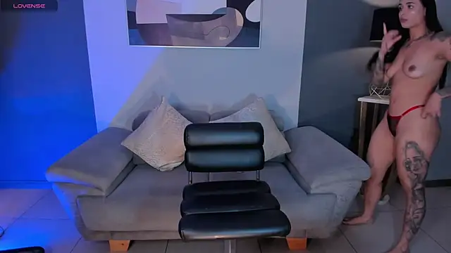 MariaHerrera  online show from October 6, 2025, 8:50 pm