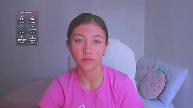 Catbaby888  online show from December 3, 2024, 10:40 pm