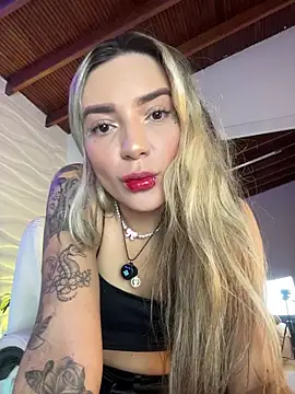 mariablonde  online show from September 25, 2025, 7:39 pm