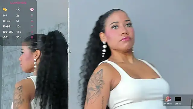 Snapshot of Salome_Diaz_ chatting on January 28, 2025, 4:41 pm Salome Diaz  online show from January 28, 2025, 4:41 pm