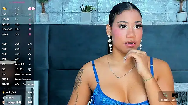 Snapshot of Salome_Diaz_ chatting on February 17, 2025, 7:31 pm Salome Diaz  online show from February 17, 2025, 7:31 pm