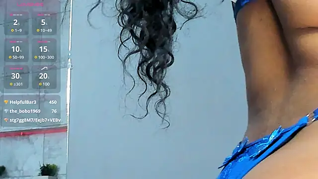 Snapshot of Salome_Diaz_ chatting on March 22, 2025, 6:58 pm Salome Diaz  online show from March 22, 2025, 6:58 pm