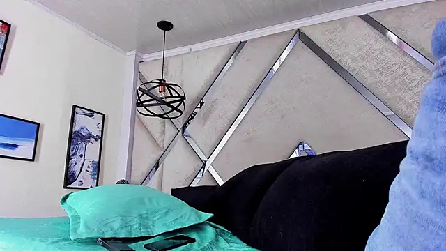 Damian09  online show from November 17, 2025, 10:48 pm