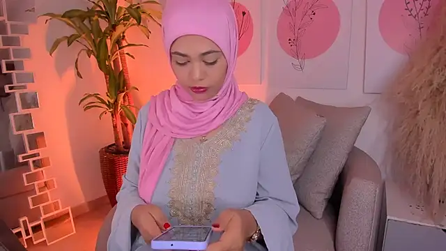 azzahara069 online show from March 3, 2026, 11:43 pm