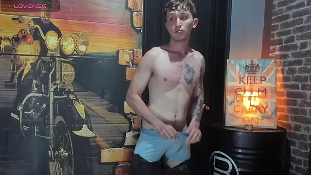 Dylanwhite23  online show from January 7, 2026, 4:37 am