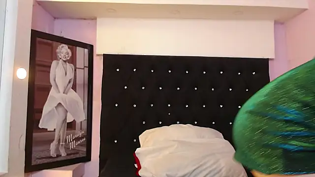 kittybonxx online show from October 5, 2025, 1:31 pm