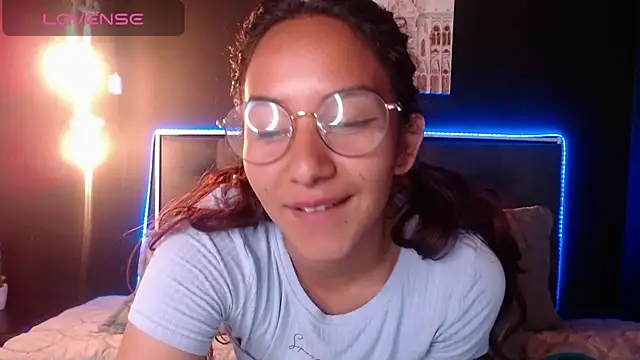 Snapshot of PoisonIvy15_ chatting on December 15, 2024, 9:24 am PoisonIvy15 online show from December 15, 2024, 9:24 am