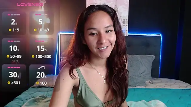 Snapshot of PoisonIvy15_ chatting on December 23, 2024, 1:51 am PoisonIvy15 online show from December 23, 2024, 1:51 am