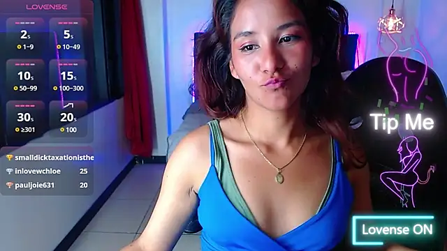 Snapshot of PoisonIvy15_ chatting on January 13, 2025, 3:45 am PoisonIvy15 online show from January 13, 2025, 3:45 am