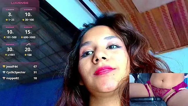 Snapshot of PoisonIvy15_ chatting on January 27, 2025, 2:20 am PoisonIvy15 online show from January 27, 2025, 2:20 am