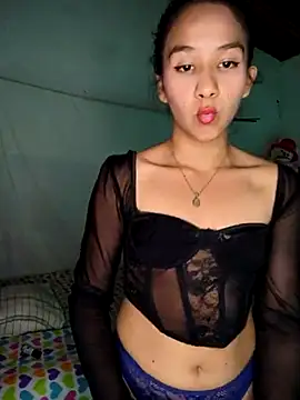 Snapshot of PoisonIvy15_ chatting on February 16, 2025, 11:37 pm PoisonIvy15 online show from February 16, 2025, 11:37 pm