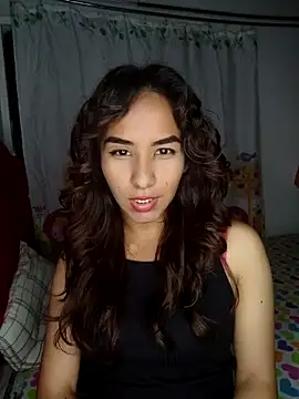 Snapshot of PoisonIvy15_ chatting on February 20, 2025, 4:07 am PoisonIvy15 online show from February 20, 2025, 4:07 am