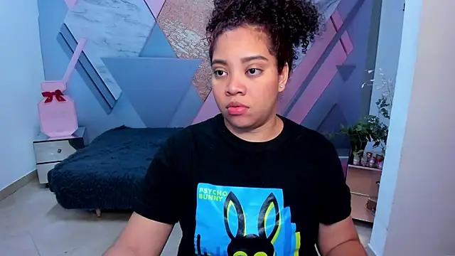 AngelaCoffee online show from February 6, 2025, 7:29 pm