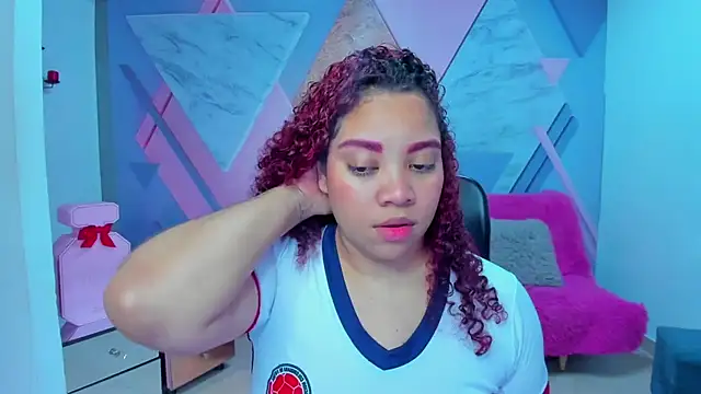 AngelaCoffee online show from November 14, 2025, 3:27 am