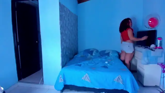 AngelaCoffee online show from February 17, 2026, 9:10 pm