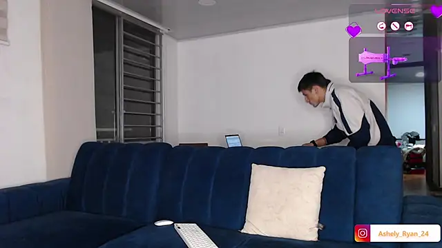 ashely ryan24 online show from September 18, 2025, 12:23 am