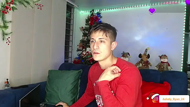 ashely ryan24 online show from December 16, 2025, 11:10 pm