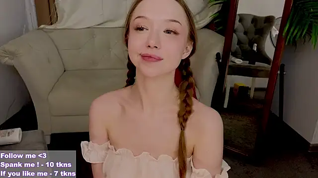 Snapshot of VioletMills chatting on January 17, 2025, 2:29 am VioletMills online show from January 17, 2025, 2:29 am
