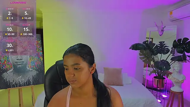 Snapshot of JANYLOVE__ chatting on March 4, 2026, 10:43 am JANYLOVE online show from March 4, 2026, 10:43 am