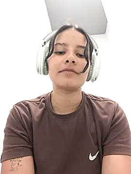 Snapshot of _vaness chatting on January 3, 2025, 8:10 am  vaness online show from January 3, 2025, 8:10 am