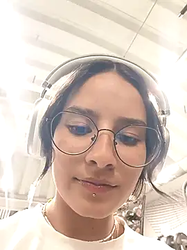 Snapshot of _vaness chatting on January 15, 2025, 5:40 am  vaness online show from January 15, 2025, 5:40 am