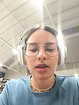 Snapshot of _vaness chatting on January 29, 2025, 5:40 am  vaness online show from January 29, 2025, 5:40 am