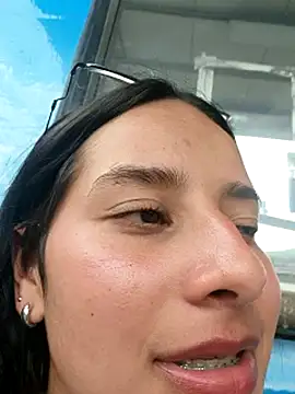 Snapshot of _vaness chatting on February 21, 2025, 6:37 pm  vaness online show from February 21, 2025, 6:37 pm