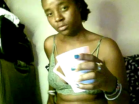 Snapshot of lavishh_linds chatting on January 2, 2025, 8:39 am lavishh linds online show from January 2, 2025, 8:39 am