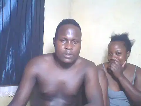 Snapshot of Dark_Queenchocolate chatting on November 15, 2025, 8:16 pm Dark Queenchocolate online show from November 15, 2025, 8:16 pm