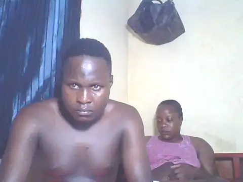 Snapshot of Dark_Queenchocolate chatting on December 13, 2025, 8:58 pm Dark Queenchocolate online show from December 13, 2025, 8:58 pm