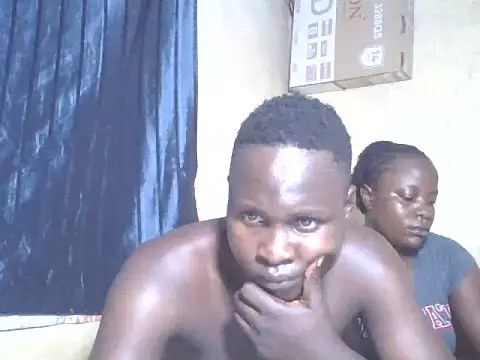 Snapshot of Dark_Queenchocolate chatting on April 9, 2026, 9:31 pm Dark Queenchocolate online show from April 9, 2026, 9:31 pm