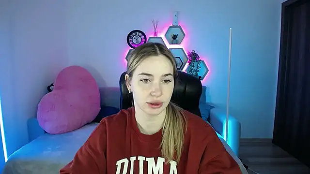 SabrinViolet online show from January 11, 2026, 9:03 am