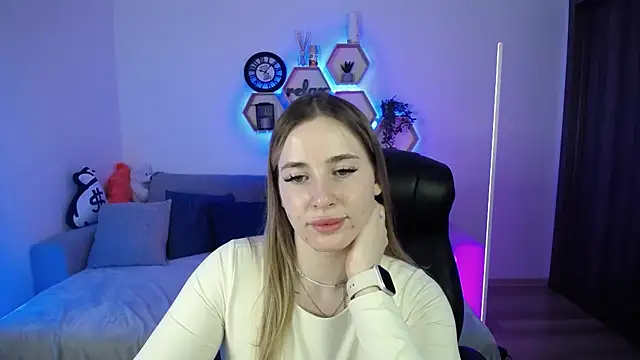 SabrinViolet online show from March 30, 2026, 8:04 am