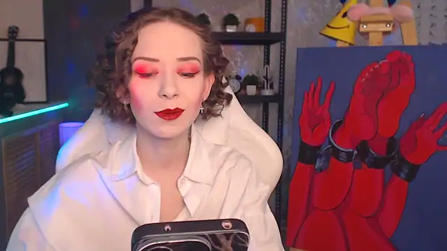 FascinatingEyess online show from February 19, 2026, 9:00 pm